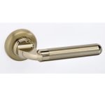 Πόμολα Πόρτας με Ροζέτα Ορο Ματ/Ορο Best 71 – Κομψός Συνδυασμός Πολυτέλειας και Μοντέρνου Στυλ