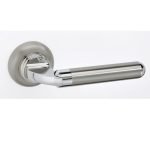 Πόμολα Πόρτας με Ροζέτα Νίκελ Ματ/Χρώμιο Best 71 – Κομψός Συνδυασμός Πολυτέλειας και Μοντέρνου Στυλ