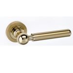 Πόμολα Πόρτας με Ροζέτα Ορο Ματ/Ορο Best 02 – Κομψός Συνδυασμός Διχρωμίας για Μοντέρνο Στυλ