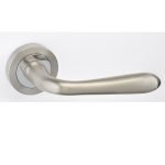 Πόμολα Πόρτας με Ροζέτα Νίκελ Ματ/Χρώμιο Best 05