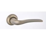 Πόμολα Πόρτας με Ροζέτα Αντικέ Best 114K – Κομψό και Μοντέρνο Design