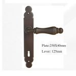 Πόμολο Ιταλίας Σφυριλατο με Πλάκα  Νο 218