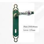 Πόμολο Ιταλίας Σφυριλατο με Πλάκα  Νο 226