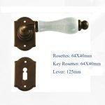 Πόμολο Ιταλίας Σφυριλατο με ροζετα Νο 210