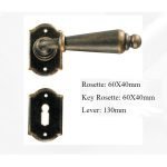 Πόμολο Ιταλίας Σφυριλατο με ροζετα Νο 220