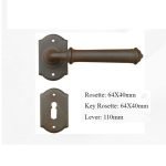 Πόμολο Ιταλίας Σφυριλατο με ροζετα Νο 233