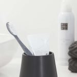 Conical black ποτήρι οδοντόβουρτσας Sealskin - Image 3