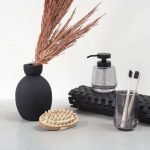 Mood grey set δοχείο κρεμοσάπουνου 380 ml & ποτήρι οδοντόβουρτσας Sealskin - Image 3