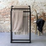 Tube black κρεμάστρα επιδαπέδια Sealskin - Image 3