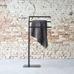 Tube black κρεμάστρα επιδαπέδια 3 θέσεων Sealskin - Image 4