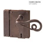 Κλειδαρια παλαιού τύπου σφυρηλατημένη σε σκουρία Νο 198