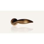 Ιταλικό Πόμολο με ροζέτα Delfino σε Μπρονζέ 119