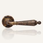 Ιταλικό Πόμολο με ροζέτα Florenzia σε Αντικέ 086