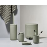 Dispenser σαπουνιού Ume από πορσελάνη Eukalyptus Green 250ml - 331855 By Zone Denmark - Image 3