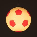 GLOBOSTAR® FOOTBALL 00642 Παιδικό Κρεμαστό Φωτιστικό Οροφής με Ντουί 1 x E27 AC 220-240V IP20 - Λευκό & Κόκκινο - Μ15 x Π15 x Y18cm - Image 3