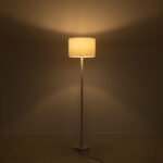 GLOBOSTAR® ASHLEY 00823 Μοντέρνο Επιδαπέδιο Φωτιστικό με Ντουί 1 x E27 AC 220-240V IP20 - Λευκό - Μ35 x Π35 x Υ145cm - Image 3