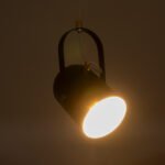 GLOBOSTAR® HAZEL 00930 Μοντέρνο Κρεμαστό Φωτιστικό Οροφής με Ντουί 1 x E27 AC 220-240V IP20 - Μαύρο & Χρυσό - Μ12 x Π12 x Υ27cm - Image 3