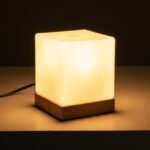 GLOBOSTAR® DERYA 02035 Μοντέρνο Επιτραπέζιο Φωτιστικό Πορτατίφ με Ντουί 1 x E27 AC 220-240V IP20 - Μπεζ - Μ12 x Π12 x Υ15cm - Image 3