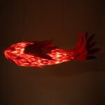 GLOBOSTAR® GOURAMI 02361 Μοντέρνο Κρεμαστό Φωτιστικό Οροφής με Ντουί 1 x E27 AC 220-240V IP20 - Κόκκινο - Μ100 x Π72 x Υ36cm - Image 3