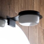 GLOBOSTAR® KIARA 60400 Μοντέρνο Φωτιστικό Τοίχου - Απλίκα Καθρέπτη Μπάνιου LED 5W 560lm 120° AC 220-240V IP44 Φυσικό Λευκό 4500K - Lumileds SMD Chip & TÜV SÜD Driver - Μαύρο Ματ & Λευκό - Μ10 x Π13 x Υ3cm - 3 Χρόνια Εγγύηση - Image 11