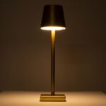 GLOBOSTAR® NEGA 60475 Μοντέρνο Επιτραπέζιο Φωτιστικό LED 2.2W 154lm 360° DC 5V με USB με Επαναφορτιζόμενη Μπαταρία Li-ion 3.7V 4000mAh IP20 Θερμό Λευκό 2700K με Αφή Dimmable - Lumileds SMD Chip - Χρυσό - Μ10 x Π10 x Υ39cm - 2 Χρόνια Εγγύηση - Image 4