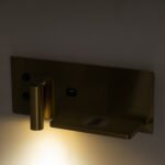 GLOBOSTAR® PALADIN 61358 Μοντέρνο Φωτιστικό Τοίχου - Απλίκα Ξενοδοχείου Reading Light με Φορτιστή USB 3A & Wireless 20W LED 6W 720lm 36° & 360° AC 220-240V IP20 Φυσικό Λευκό 4500K - Bridgelux COB Chip & TÜV SÜD Driver - Χρυσό Βούρτσας - Μ30 x Π11 x Υ12cm - 3 Χρόνια Εγγύηση - Image 14