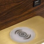 GLOBOSTAR® PALADIN 61361 Μοντέρνο Φωτιστικό Τοίχου - Απλίκα Ξενοδοχείου Reading Light με Φορτιστή USB 3A & Wireless 20W LED 6W 720lm 36° & 360° AC 220-240V IP20 Φυσικό Λευκό 4500K - Bridgelux COB Chip & TÜV SÜD Driver - Καφέ & Χρυσό Βούρτσας - Μ30 x Π11 x Υ12cm - 3 Χρόνια Εγγύηση - Image 8