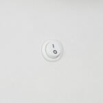 GLOBOSTAR® CROWN 61371 Μοντέρνο Φωτιστικό Τοίχου - Απλίκα Ξενοδοχείου Reading Light με Φορτιστή USB 3A LED 5W 550lm 120° AC 220-240V IP20 Φυσικό Λευκό 4500K - Bridgelux COB Chip & TÜV SÜD Driver - Λευκό Ματ - Μ15 x Π15 x Υ23cm - 3 Χρόνια Εγγύηση - Image 7