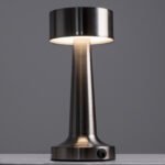 GloboStar® BELLA 76504 Επαναφορτιζόμενο Επιτραπέζιο Φωτιστικό Πορτατίφ LED 1.5W 105lm 120° DC 5V IP44 Θερμό Λευκό 2700K Dimmable Ασημί Αλουμίνιο - Μ9 x Π9 x Υ21cm - 2 Xρόνια Εγγύηση - Image 3