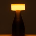 GloboStar® DOLLY 76470 Επαναφορτιζόμενο Επιτραπέζιο Φωτιστικό Πορτατίφ LED 1.5W 105lm 120° DC 5V IP44 CCT Ultra Θερμό 1500K - Φυσικό Λευκό 4500K - Ψυχρό Λευκό 6000K Dimmable Χρυσό & Λευκό Πλαστικό - Μ9 x Π9 x Υ21cm - 2 Χρόνια Εγγύηση - Image 9