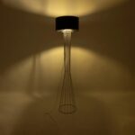 GLOBOSTAR® NOVA 201-0038 Μοντέρνο Επιδαπέδιο Φωτιστικό με Ντουί 1 x E27 AC 220-240V IP20 - Λευκό & Μαύρο - Μ36 x Π36 x Υ148cm - Image 3