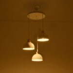 GLOBOSTAR® ΗUT 203-0148 Μοντέρνο Κρεμαστό Φωτιστικό Οροφής με Ντουί 3 x E27 AC 220-240V IP20 - Λευκό & Χρυσό - Μ40 x Π40 x Υ40cm - Image 3