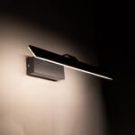 GLOBOSTAR® MIRROR 60513 Μοντέρνο Φωτιστικό Τοίχου - Απλίκα Καθρέπτη Μπάνιου LED 12W 1440lm 120° AC 220-240V IP54 Φυσικό Λευκό 4500K - Lumileds SMD Chip & TÜV SÜD Driver - Γκρι Ανθρακί Ματ - Μ42 x Π5 x Υ15cm - 2 Χρόνια Εγγύηση - Image 3