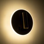 GLOBOSTAR® LADY-R 60940 Μοντέρνο Φωτιστικό Τοίχου - Απλίκα Ξενοδοχείου Reading Light με Φορτιστή USB 3A LED 6W 600lm 36° & 360° AC 220-240V IP20 Φυσικό Λευκό 4500K - Bridgelux COB Chip & TÜV SÜD Driver - Χρυσό Βούρτσας - Μ15 x Π15 x Υ17cm - 3 Χρόνια Εγγύηση - Image 10