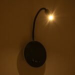 GLOBOSTAR® GOOSE 61695 Μοντέρνο Φωτιστικό Τοίχου - Απλίκα Ξενοδοχείου Reading Light με Φορτιστή USB 3A LED 6W 600lm 36° & 360° AC 220-240V IP20 Θερμό Λευκό 2700K - CREE XPE & Lumileds SMD Chip - Μαύρο Ματ - Μ15.5 x Π15 x Υ30.5cm - 3 Χρόνια Εγγύηση - Image 8