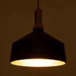 GLOBOSTAR® CALYPSO 01334-B Μοντέρνο Κρεμαστό Φωτιστικό Οροφής με Ντουί 1 x E27 AC 220-240V IP20 - Μαύρο & Μπρούτζινο - Μ36 x Π36 x Υ35cm - Image 3