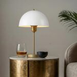 GLOBOSTAR® GAZETA 203-0303 Μοντέρνο Επιτραπέζιο Φωτιστικό Πορτατίφ με Ντουί 1 x E27 AC 220-240V IP20 - Λευκό & Μπρονζέ  - Μ25 x Π25 x Υ39cm - Image 5