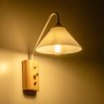 GLOBOSTAR® ALESSIA 999-0178 Μοντέρνο Φωτιστικό Τοίχου - Απλίκα με Ντουί 1 x E27 AC 220-240V IP20 - Μπεζ & Λευκό - Μ18 x Π26 x Υ29cm - Image 2