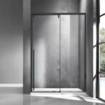 Καμπίνα από τοίχο σε τοίχο με διάφανο κρύσταλλο SANTORINI 400 Black KARAG 140x200cm