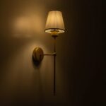 GLOBOSTAR® LING 204-0189 Μοντέρνο Φωτιστικό Τοίχου - Απλίκα με Ντουί 1 x E27 AC 220-240V IP20 - Χρυσό & Μπεζ - Μ14 x Π21 x Υ54cm - Image 2