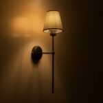 GLOBOSTAR® LING 204-0190 Μοντέρνο Φωτιστικό Τοίχου - Απλίκα με Ντουί 1 x E27 AC 220-240V IP20 - Μαύρο & Μπεζ - Μ14 x Π21 x Υ54cm - Image 2